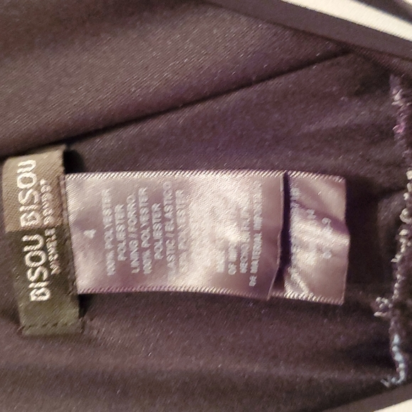 Bisou Bisou dress - Picture 7 of 7